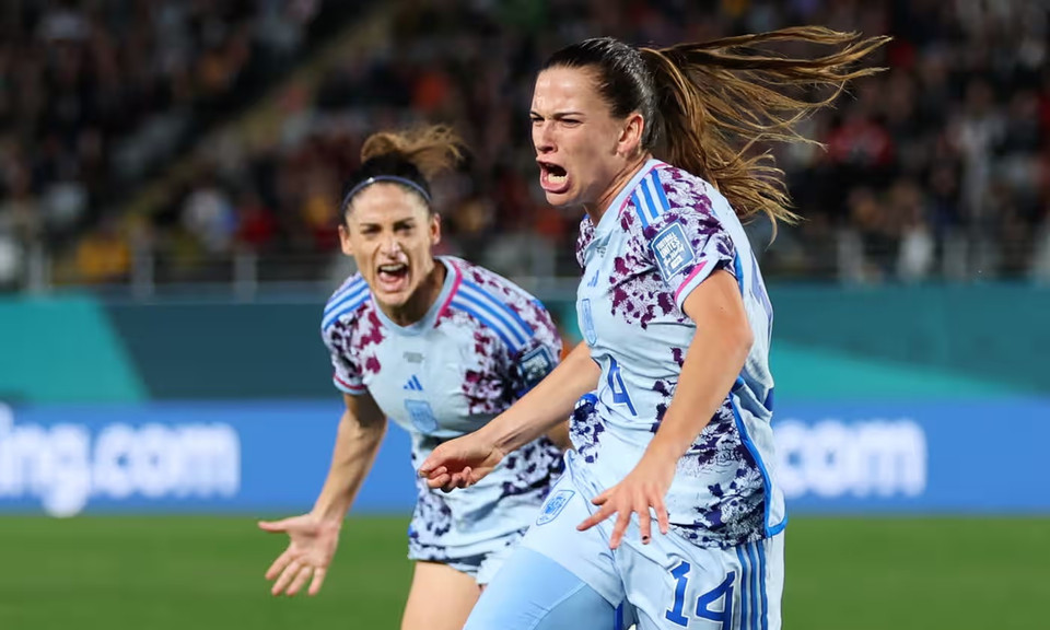 Ngay trước khi hiệp 1 khép lại, Panedas ghi bàn nâng tỷ số lên 4-1 cho Tây Ban Nha. (Nguồn: Getty Images)