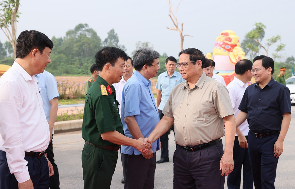 Thủ tướng Phạm Minh Chính dự Lễ Khởi công Dự án Đầu tư các Tuyến đường Trọng điểm tại Bắc Ninh. (Ảnh: Dương Giang/TTXVN)