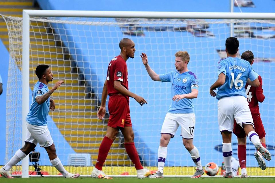 ...để ghi bàn thắng mở tỷ số cho Man City.