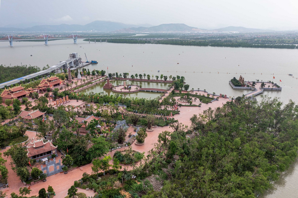 Khu Di tích Lịch sử Quốc gia Bạch Đằng Giang toạ lạc ven dòng sông Bạch Đằng. (Ảnh: Hoàng Hiếu/TTXVN)