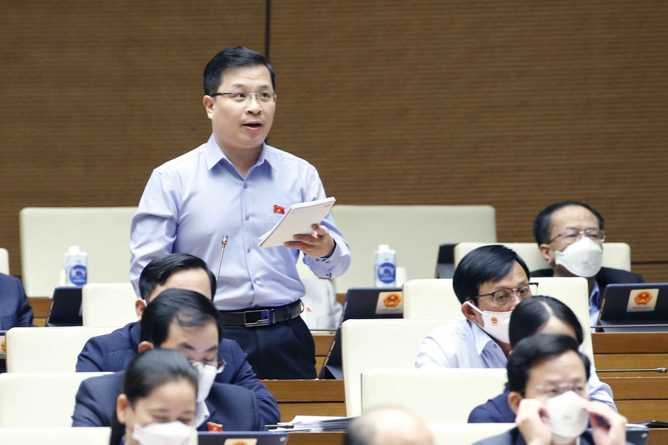 Đại biểu Quốc hội tỉnh Kiên Giang Nguyễn Danh Tú phát biểu. (Ảnh: Doãn Tấn/TTXVN)