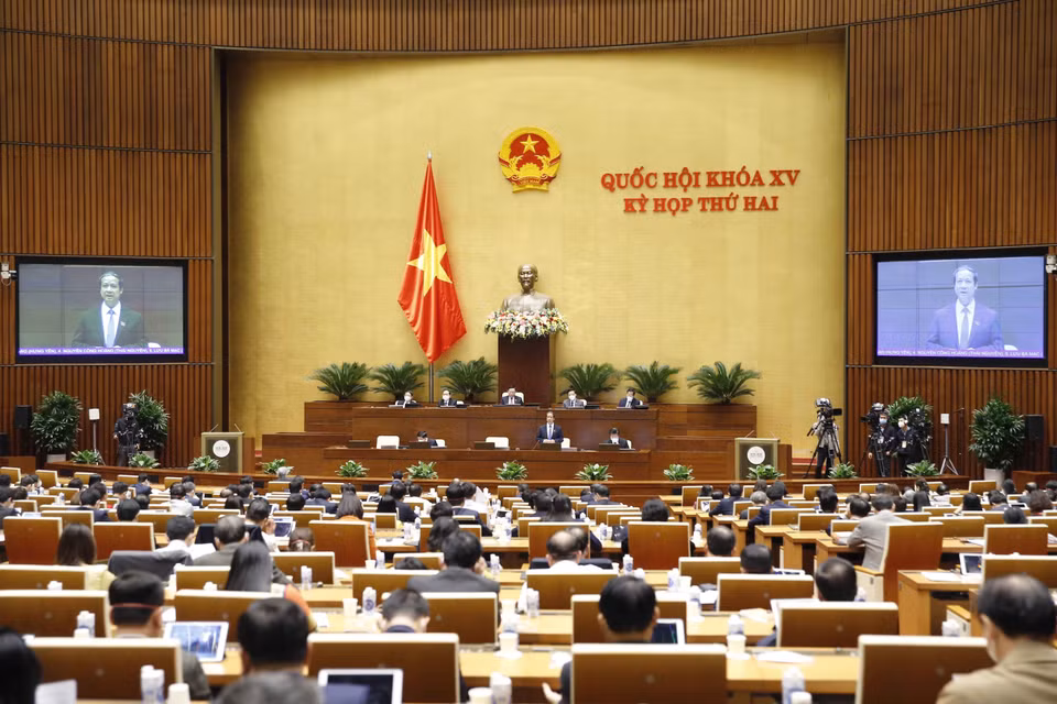 Bộ trưởng Bộ Giáo dục và Đào tạo Nguyễn Kim Sơn trả lời chất vấn đối với nhóm vấn đề thứ ba. (Ảnh: Doãn Tấn/TTXVN)