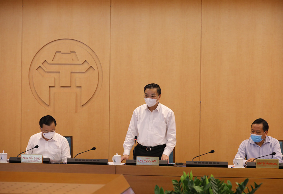 Chủ tịch UBND thành phố Hà Nội Chu Ngọc Anh, Trưởng Ban Chỉ đạo phòng, chống dịch COVID-19 phát biểu. (Ảnh: Văn Điệp/TTXVN)