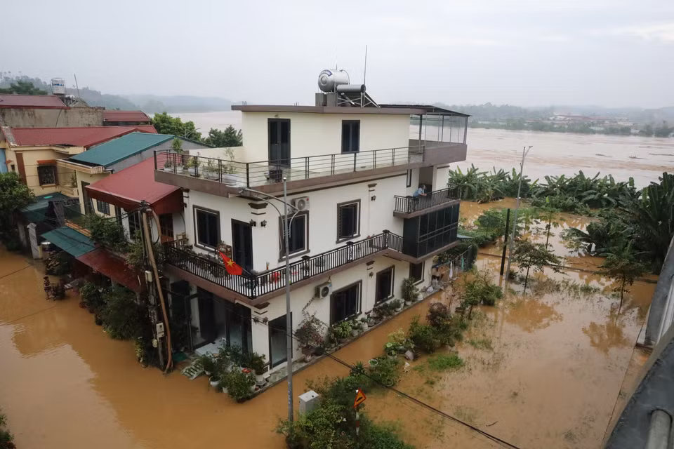Phường Hồng Hà, Thái Học và Yên Ninh (thành phố Yên Bái) là các điểm bị ngập sâu trong sáng 9/9/2024. (Ảnh: Tuấn Anh/TTXVN)