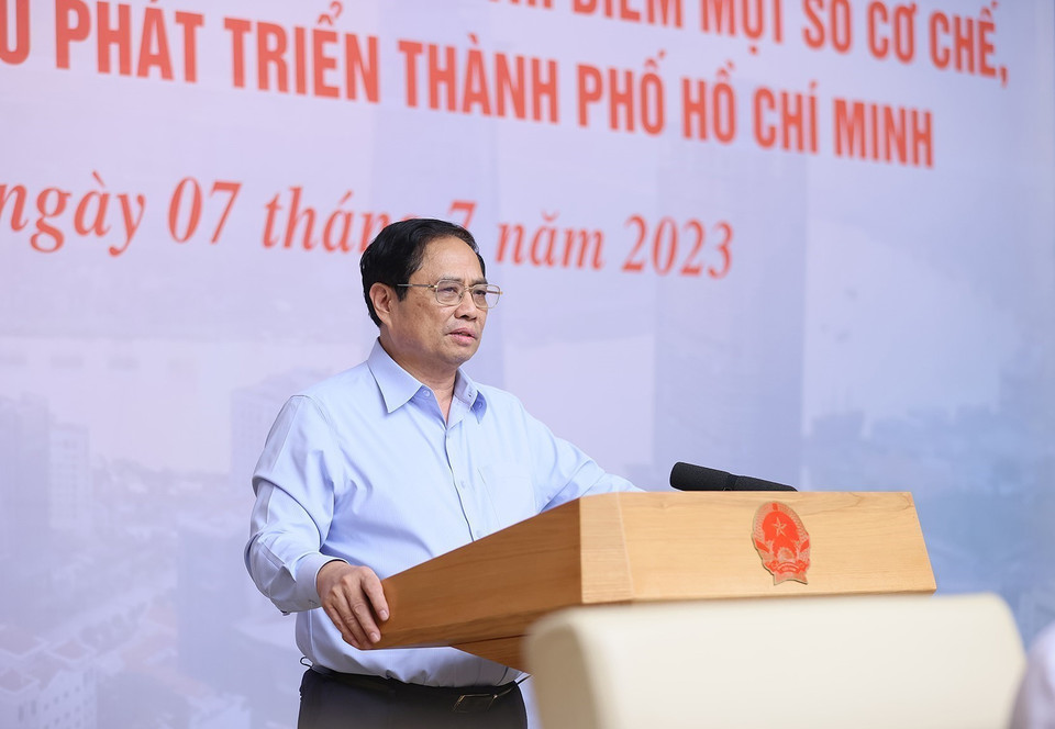 Hình ảnh Thủ tướng Phạm Minh Chính phát biểu kết luận buổi làm việc. (Ảnh: Dương Giang/TTXVN)