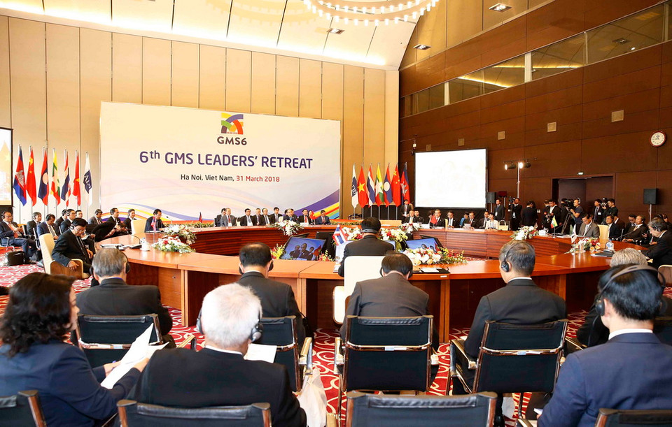 Sáng 31/3, tại Trung tâm Hội nghị Quốc gia (Hà Nội), trước khi diễn ra Phiên toàn thể Hội nghị Thượng đỉnh hợp tác Tiểu vùng Mekong mở rộng (GMS) lần thứ 6, các nhà lãnh đạo GMS tiến hành Phiên họp kín dưới sự chủ trì của Thủ tướng Chính phủ Việt Nam Nguyễn Xuân Phúc.(Ảnh: TTXVN)