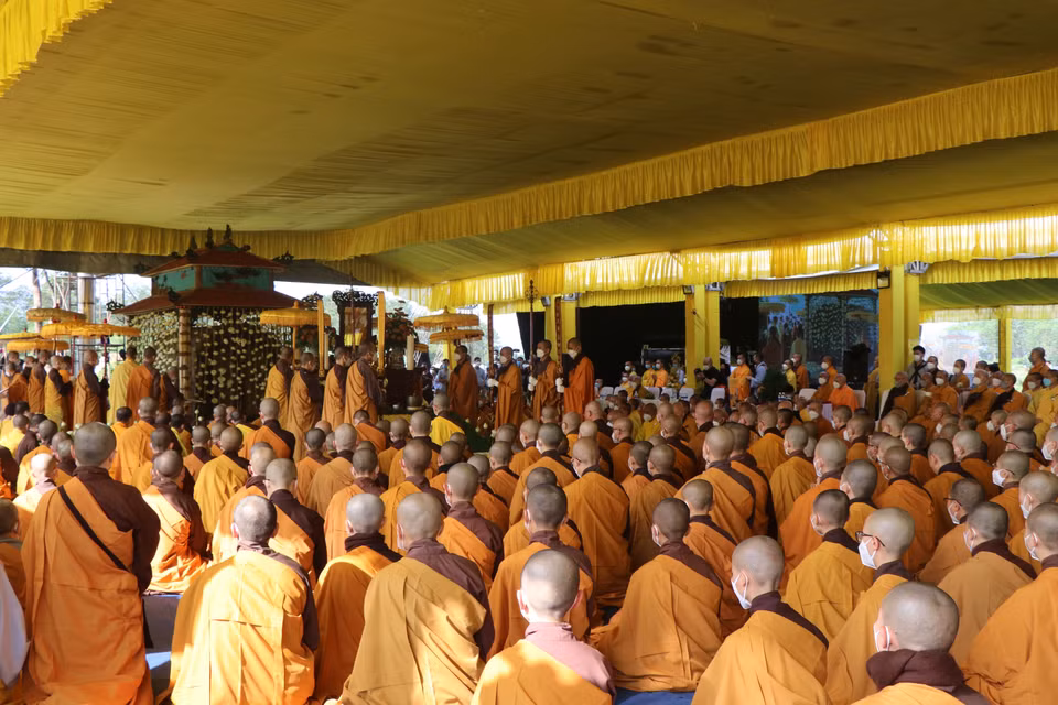 Toàn cảnh lễ trà tỳ Thiền sư Thích Nhất Hạnh tại Công viên nghĩa trang Vĩnh Hằng, Vườn Địa Đàng (Thừa Thiên- Huế). (Ảnh: Mai Trang/TTXVN)