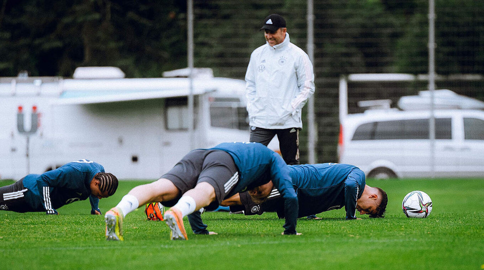 Đội tuyển Đức đã bước vào buổi tập đầu tiên dưới thời huấn luyện viên Hansi Flick để chuẩn bị cho vòng loại World Cup 2022. (Nguồn: DFB)