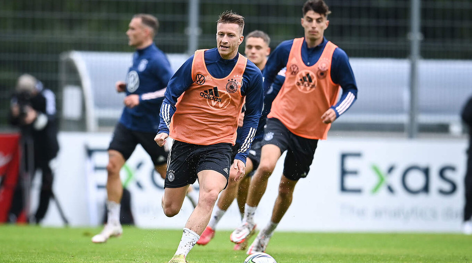 Đáng chú ý, trong lần tập trung này, huấn luyện viên Hansi Flick đã gọi Marco Reus trở lại. (Nguồn: DFB)