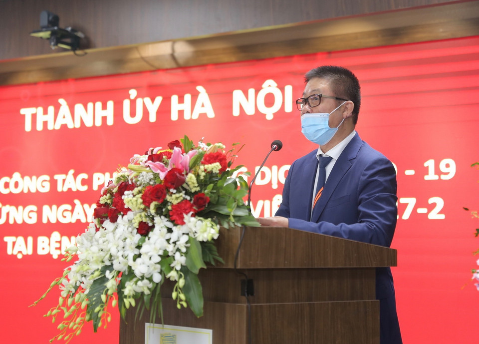 PGS.TS Đào Quang Minh, Giám đốc Bệnh viện Thanh Nhàn phát biểu. (Ảnh: Hoàng Hiếu/TTXVN)