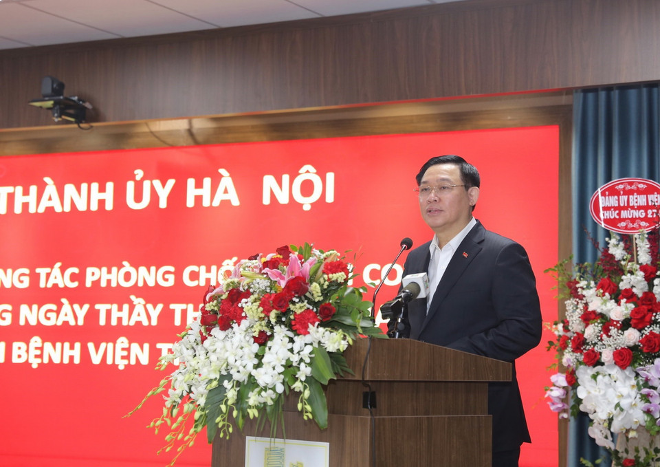 Ủy viên Bộ Chính trị, Bí thư Thành ủy Hà Nội Vương Đình Huệ phát biểu. (Ảnh: Hoàng Hiếu/TTXVN)