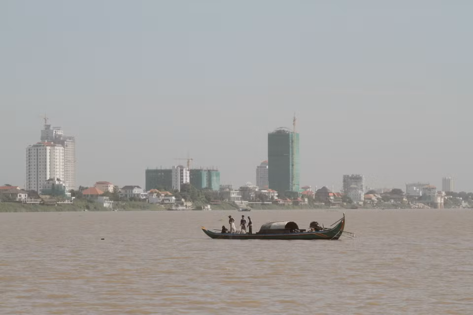 Khai thác thủy sản vẫn là sinh kế của phần đông người dân Campuchia. (Ảnh: Trần Chí Hùng-Danh Chanh Đa-Phan Minh Hưng/TTXVN)