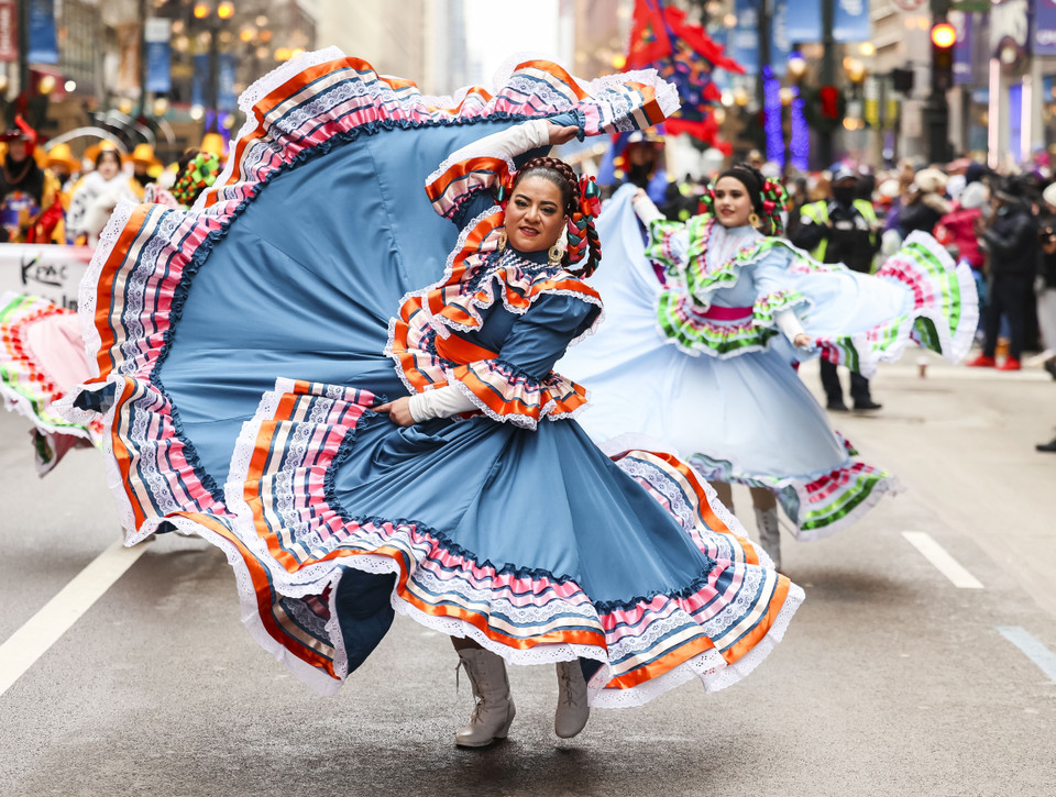 Hình ảnh nghệ sỹ biểu diễn tại cuộc diễu hành nhân dịp Lễ Tạ ơn ở Chicago, Mỹ. (Ảnh: THX/TTXVN)