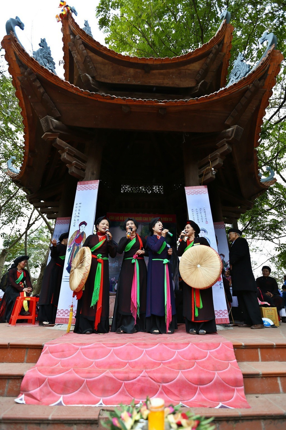 Dân ca quan họ Bắc Ninh được UNESCO công nhận là Di sản văn hóa phi vật thể đại diện của nhân loại. (Ảnh: Minh Quyết/TTXVN)