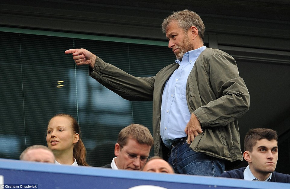 Chủ tịch Ronan Abramovich như thường lệ vẫn tới sân, nhưng trận cầu hôm nay có ý nghĩa hơn rất nhiều.