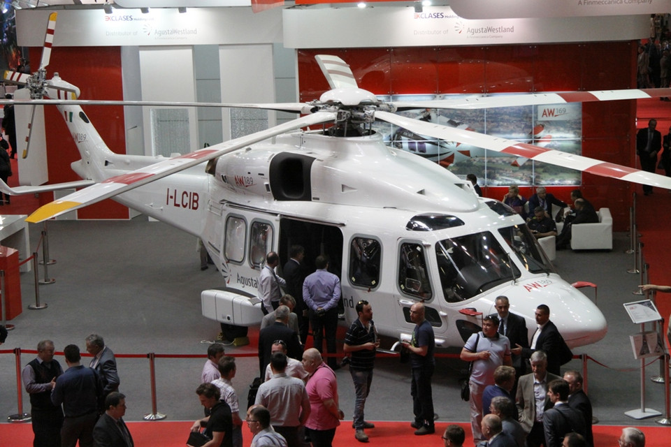 Đây cũng là triển lãm chuyên ngành trực thăng lớn nhất châu Âu và lớn thứ 2 trên thế giới với sự tham dự của 219 doanh nghiệp đến từ 11 nước trên thế giới trong đó có các quốc gia phương Tây như Anh, Pháp, Đức, Italy. (Nguồn: Duy Trinh/Vietnam+)