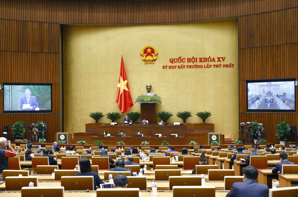 Phó Chủ tịch Quốc hội Nguyễn Đức Hải điều hành phiên họp. (Ảnh: Doãn Tấn/TTXVN)