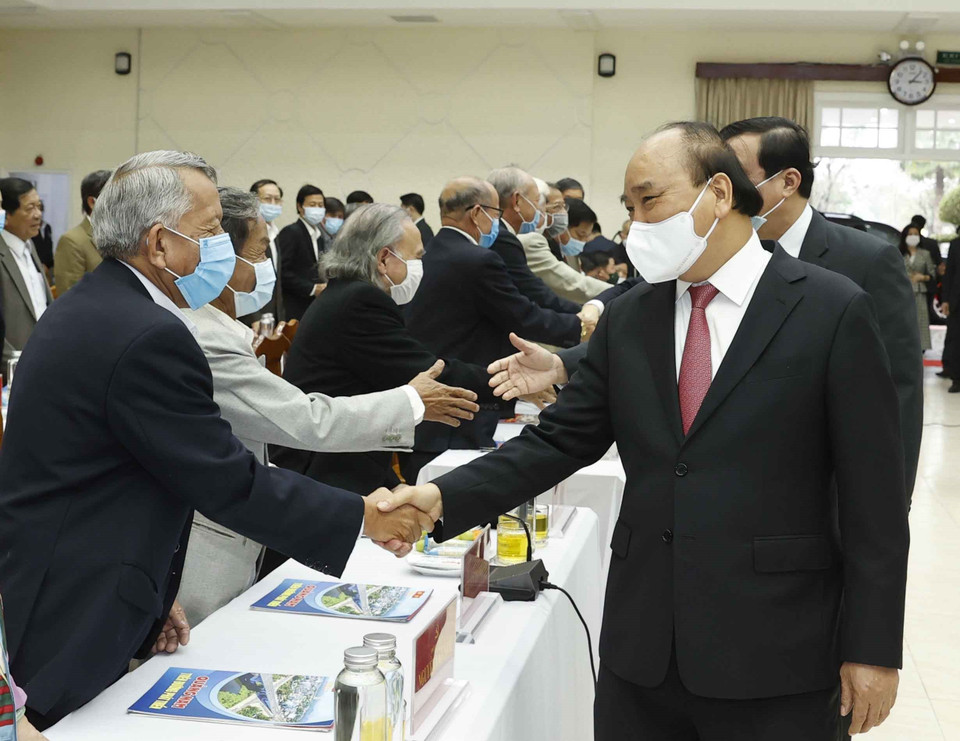 Chiều 28/12, tại Quảng Nam, Chủ tịch nước Nguyễn Xuân Phúc dự buổi gặp mặt các nguyên Tỉnh ủy viên Tỉnh ủy Quảng Nam từ năm 1997 đến nay nhân dịp kỷ niệm 550 năm Danh xưng Quảng Nam và 25 năm tái lập tỉnh. (Ảnh: Thống Nhất/TTXVN)