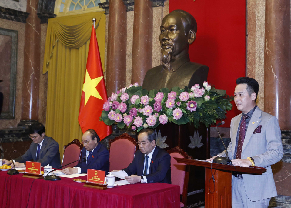 Đồng chí Đặng Hồng Anh, Phó Chủ tịch Hội Liên hiệp Thanh niên Việt Nam, Chủ tịch Hội Doanh nhân trẻ Việt Nam phát biểu. (Ảnh: Thống Nhất/TTXVN)