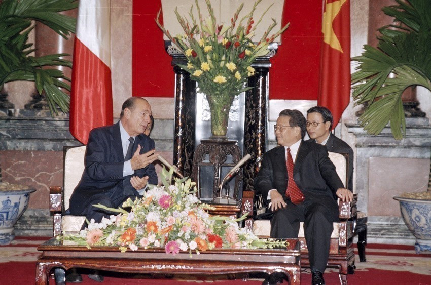 Chủ tịch nước Trần Đức Lương hội đàm với Tổng thống Pháp Jacques Chirac, ngày 6/10/2004, trong chuyến thăm chính thức Việt Nam và tham d