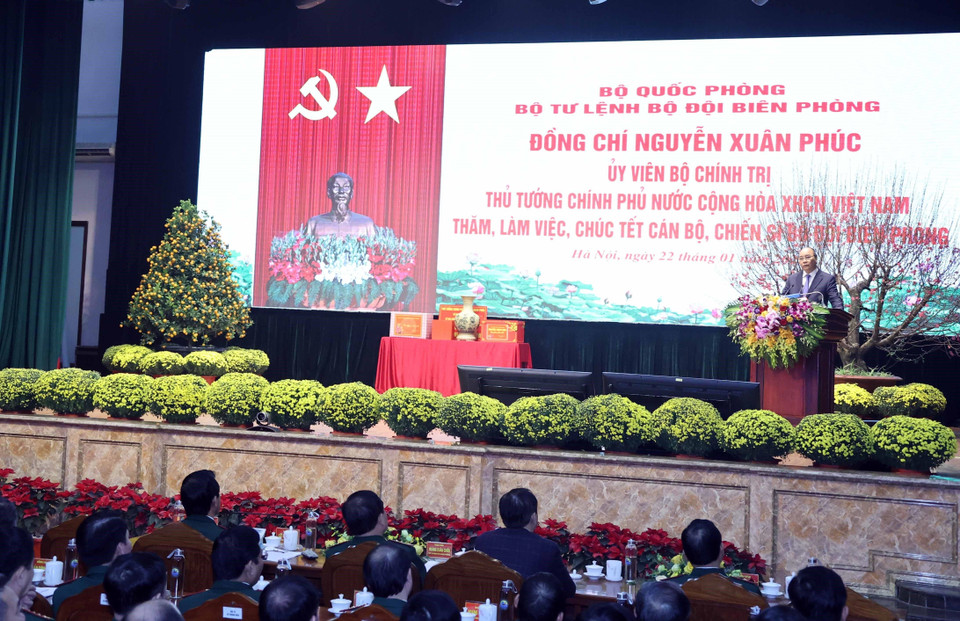 Thủ tướng Nguyễn Xuân Phúc phát biểu tại buổi đến thăm Bộ Tư lệnh Bộ đội Biên phòng. (Ảnh: Thống Nhất/TTXVN)