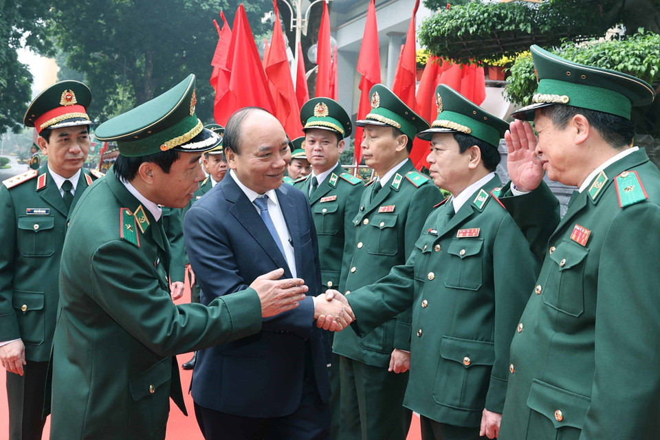 Thủ tướng Nguyễn Xuân Phúc với đại biểu. (Ảnh: Thống Nhất/TTXVN)