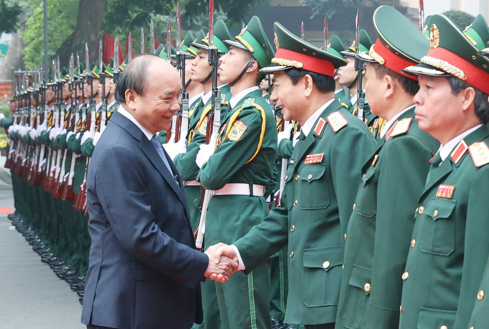 Thủ tướng Nguyễn Xuân Phúc với đại biểu. (Ảnh: Thống Nhất/TTXVN)