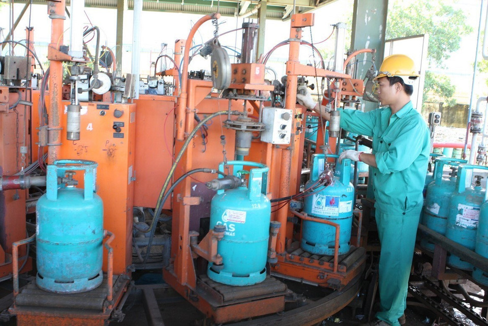 Công ty Khí hóa lỏng Thăng Long (Hải Phòng) 100% vốn Malaysia do Tổng công ty Khí quốc gia Petronas điều hành. (Ảnh: Hà Thái/TTXVN)