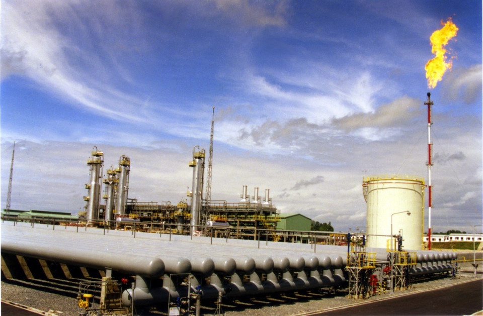 Nhà máy khí hóa lỏng Dinh Cố (Bà Rịa-Vũng Tàu) phục vụ công cuộc công nghiệp hóa, hiện đại hóa. (Ảnh: Tư liệu TTXVN)