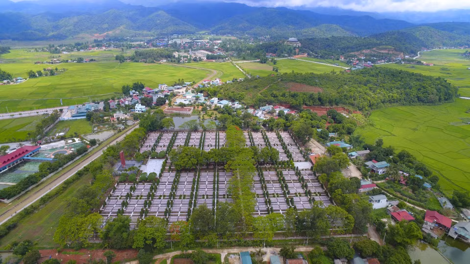 Nghĩa trang Liệt sỹ Độc Lập và Di tích Đồi Độc Lập ngày nay. (Ảnh: Xuân Tư/TTXVN)