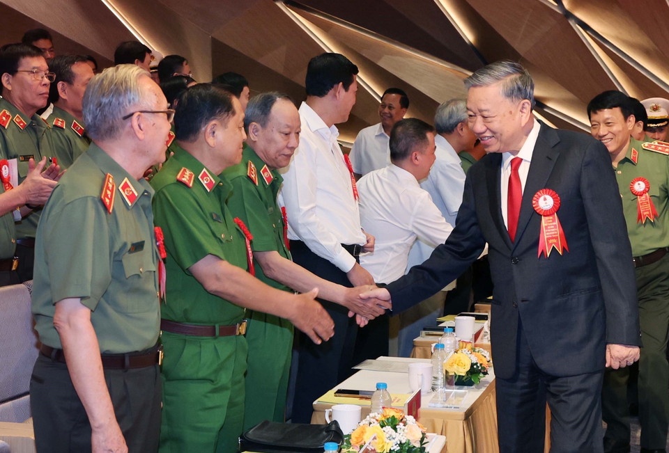Chủ tịch nước Tô Lâm với các đại biểu tham dự buổi lễ. (Ảnh: Nhan Sáng/TTXVN)