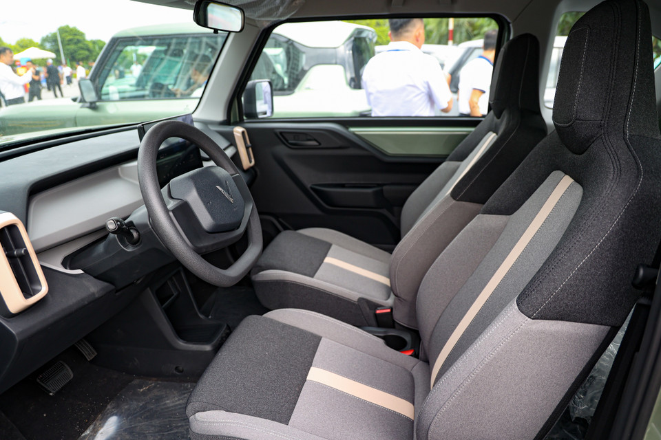 Ghế của VF3 bọc nỉ. Khoang ngồi xe có 4 chỗ, khá rộng rãi trong phân khúc. (Ảnh: Minh Hiếu/Vietnam+)