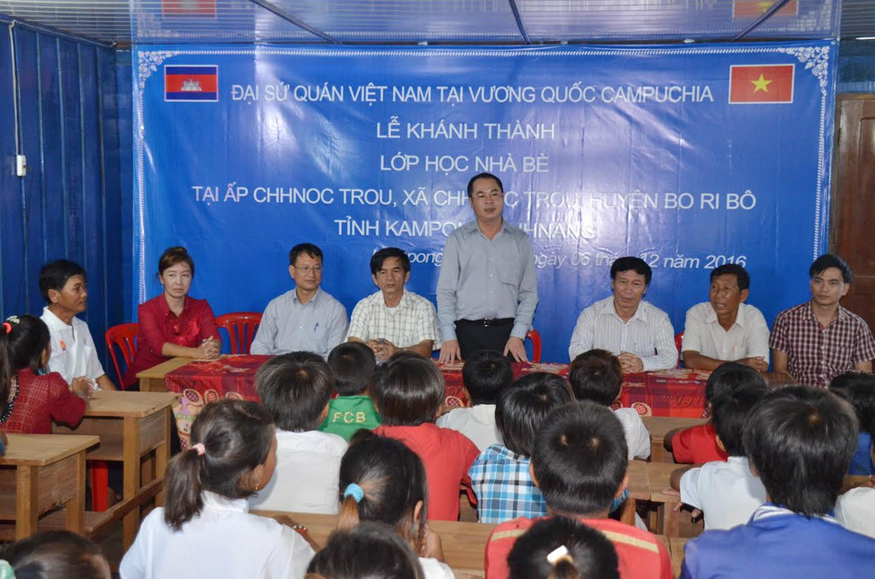 Tham tán Nguyễn Mạnh Cường phát biểu tại lễ khánh thành. (Nguyễn Lâm/Vietnam+)