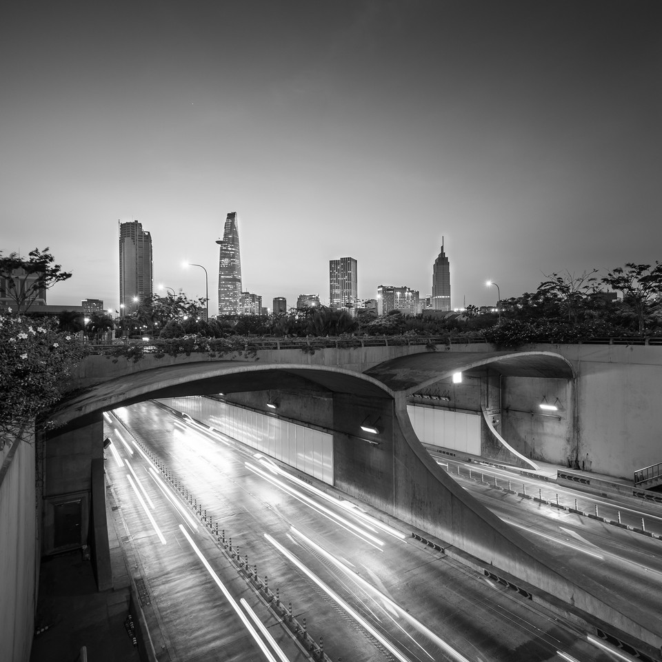 Hầm Thủ Thiêm, bước khởi đầu cho sự phát triển vượt bậc về cơ sở hạ tầng cho Thành phố Hồ Chí Minh, nối hai bờ sông Sài Gòn, là cầu nối cho sự phát triển của một trung tâm hành chính mới của thành phố những năm sắp tới. Ảnh chụp ngày 11/3/2015. (Ảnh: Nguyễn Thanh Tùng)