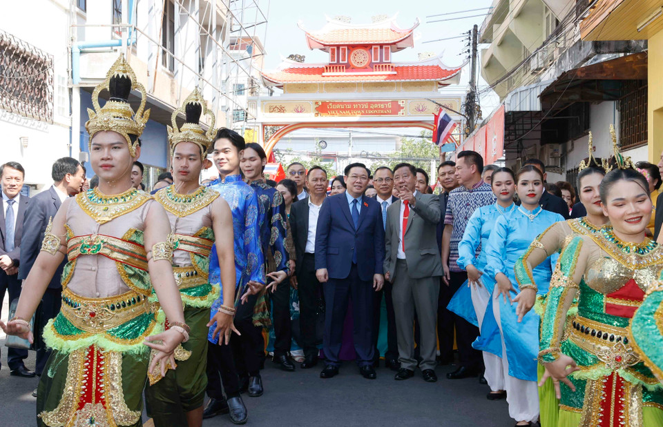 Chủ tịch Quốc hội Vương Đình Huệ đến khai trương Khu phố Vietnam Town. (Ảnh: Doãn Tấn/TTXVN)