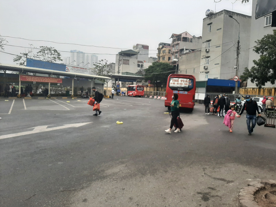 Bến xe thưa thớt hành khách trong ngày cuối nghỉ Tết Nguyên đán. (Ảnh: PV/Vietnam+)