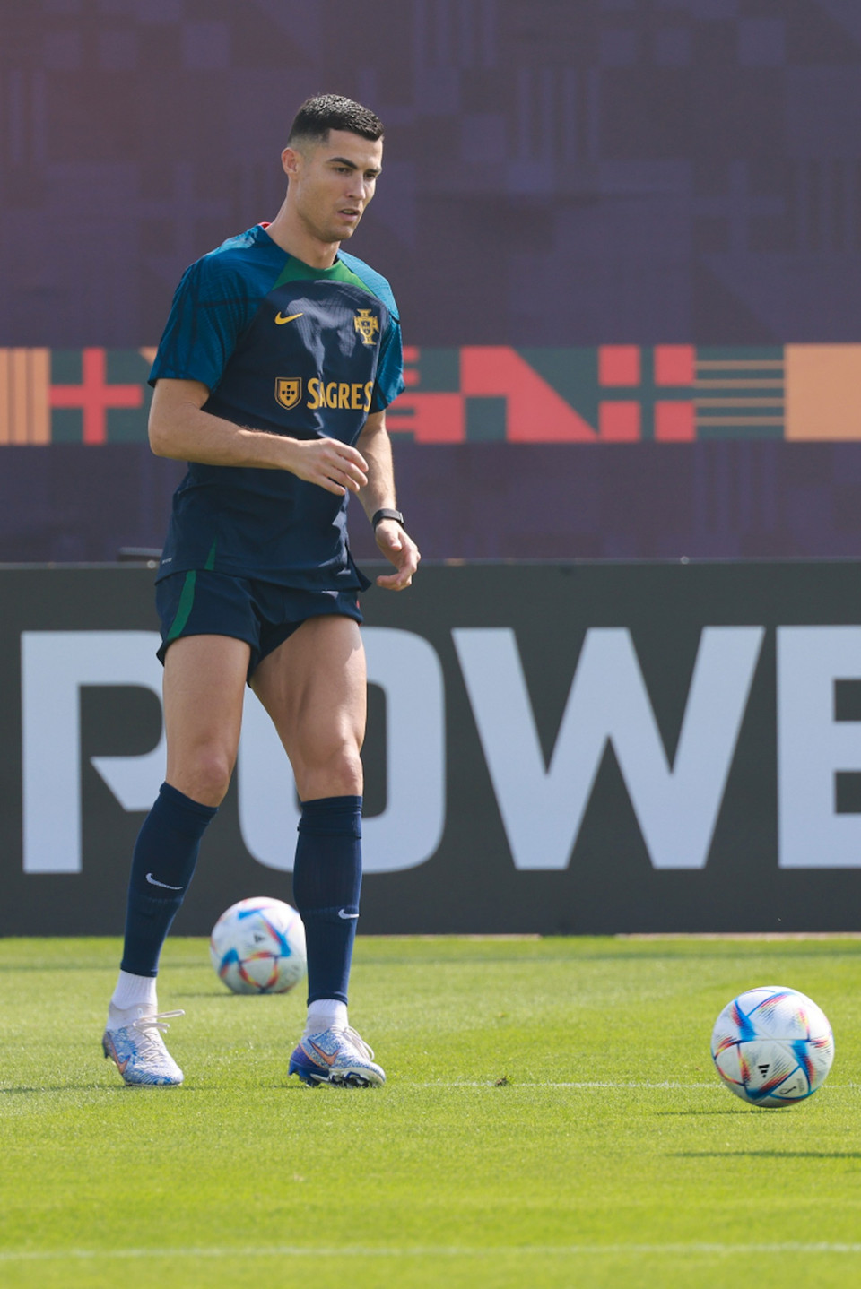 Trước giải đấu, Ronaldo nhận được sự quan tâm rất lớn của truyền thông sau cuộc phỏng vấn gây tranh cãi khi có những phát biểu về Manchester United. (Ảnh: Hải An/Vietnam+)