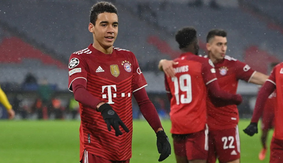 Chiến thắng trước Barcelona giúp Bayern vào vòng 1/8 ở ngôi đầu bảng với thành tích toàn thắng - giành 18 điểm, hiệu số +19 - san bằng thành tích ở năm họ vô địch Champions League 2019-20. (Nguồn: FcBayern)