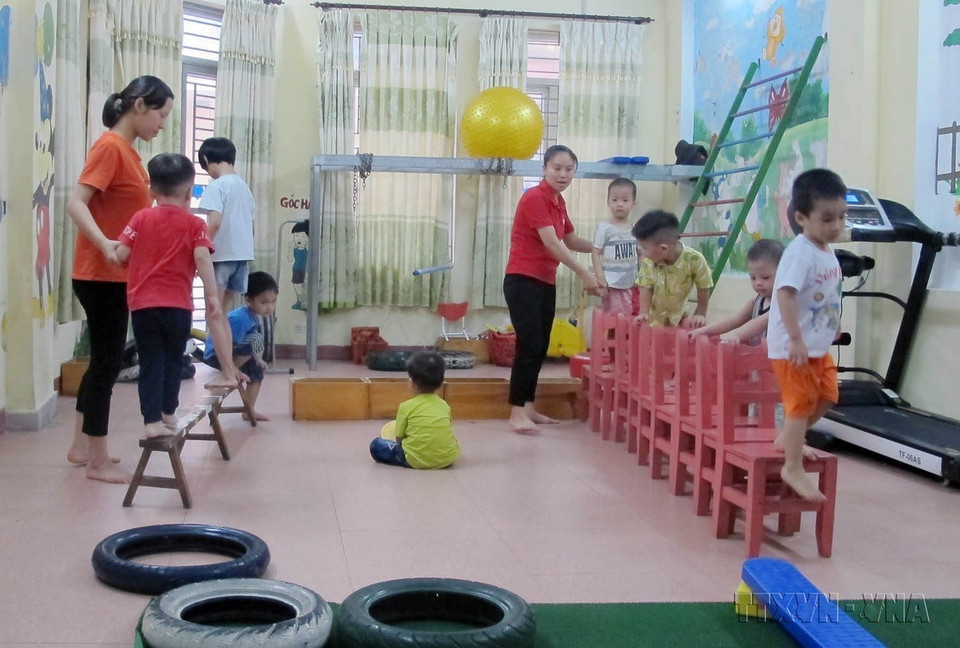 Thành lập từ năm 2012, Trung tâm hỗ trợ phát triển giáo dục hòa nhập Thiên thần nhỏ (Ninh Bình) đã trở thành ngôi nhà thứ hai của trẻ tự kỷ. (Ảnh: Thùy Dung/TTXVN)