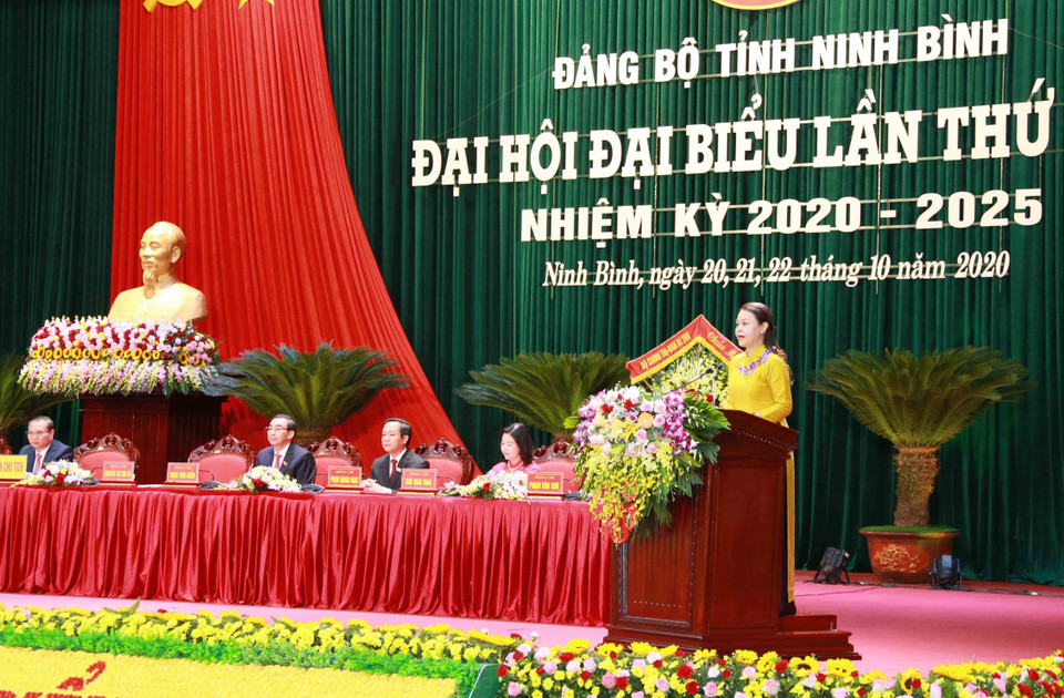 Bà Nguyễn Thị Thu Hà, Ủy viên Trung ương Đảng, Bí thư Tỉnh uỷ Ninh Bình phát biểu khai mạc Đại hội. (Ảnh: Phương Hoa/TTXVN)
