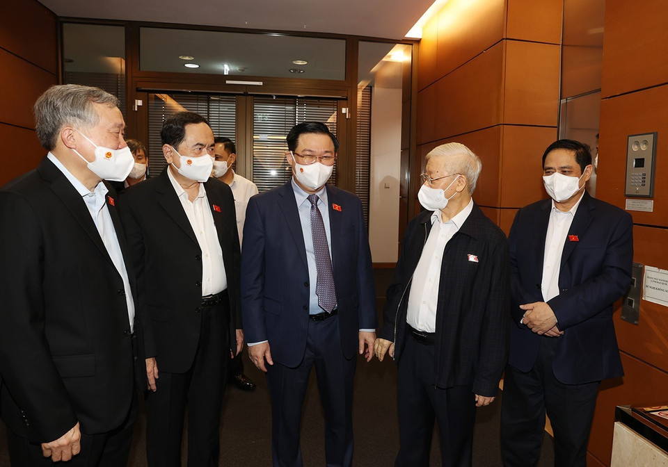 Tổng Bí thư Nguyễn Phú Trọng cùng các đồng chí lãnh đạo Đảng, Nhà nước dự Kỳ họp thứ hai, Quốc hội khóa XV. (Ảnh: Trí Dũng/TTXVN)