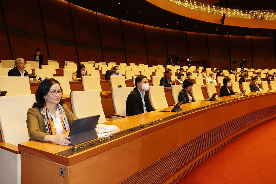 Các đại biểu dự Kỳ họp thứ hai, Quốc hội khóa XV (ngày 24/10). (Ảnh: Trí Dũng/TTXVN)