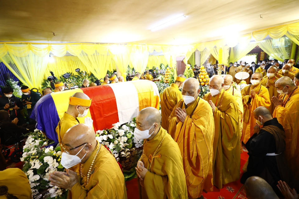 Kim quan Đại lão Hòa thượng Thích Phổ Tuệ tại Tổ đình Viên Minh. (Ảnh: Minh Đức/TTXVN)