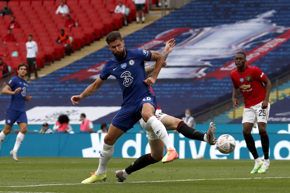 Không lâu sau khi Bailly rời sân, Manchester United đã phải nhận bàn thua sau pha dứt điểm của Giroud ở phút 45+11.