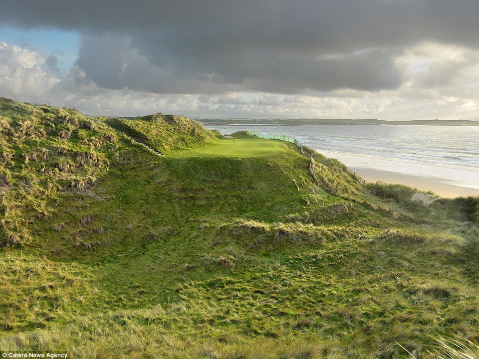 Lỗ số 18 thuộc sân golf Reynolds Plantation Oconee, Georgia, Mỹ.
