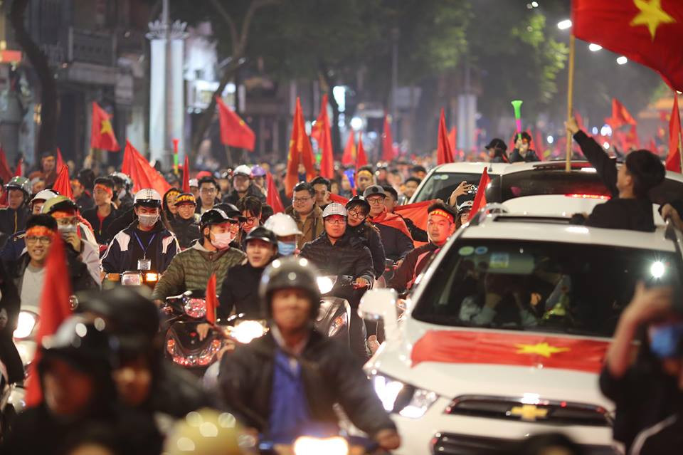 Chiến thắng của đội tuyển Việt Nam là giành cho người hâm mộ cả nước. (Ảnh: Sơn Bách/Vietnam+)