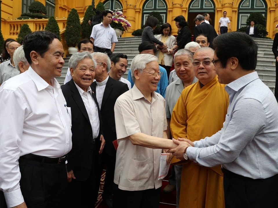 Tổng Bí thư, Chủ tịch nước Nguyễn Phú Trọng gặp mặt thân mật đại diện Đoàn Chủ tịch Ủy ban Trung ương Mặt trận Tổ quốc Việt Nam, ngày 10/4/2019, tại Phủ Chủ tịch. (Ảnh: Trí Dũng/TTXVN)