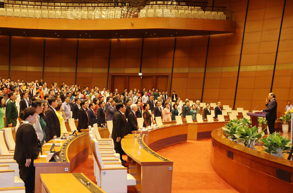 Chủ tịch nước Nguyễn Xuân Phúc tuyên thệ nhậm chức. (Ảnh: Trí Dũng/TTXVN)