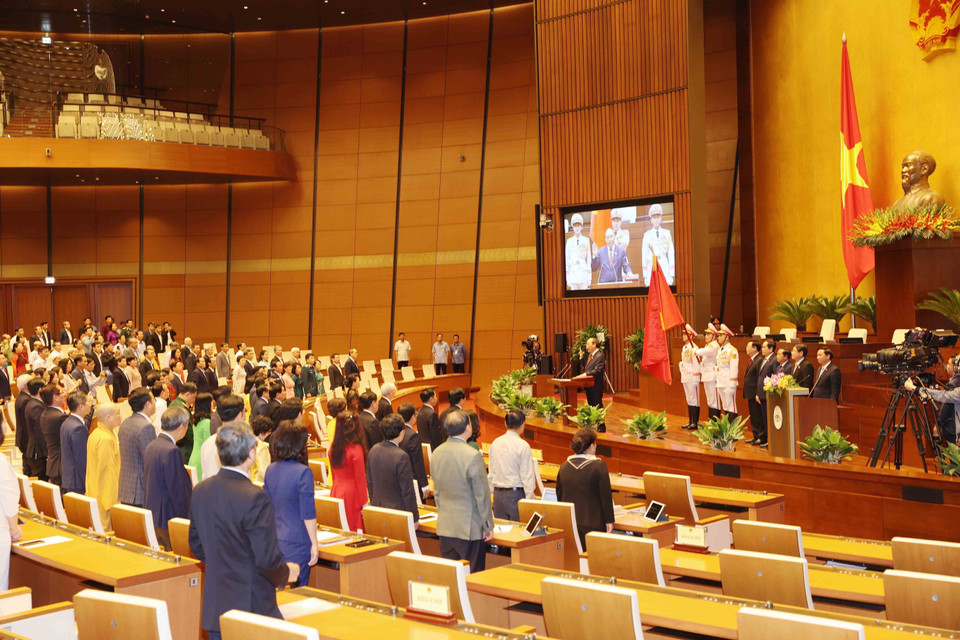 Chủ tịch nước Nguyễn Xuân Phúc tuyên thệ nhậm chức. (Ảnh: Trí Dũng/TTXVN)