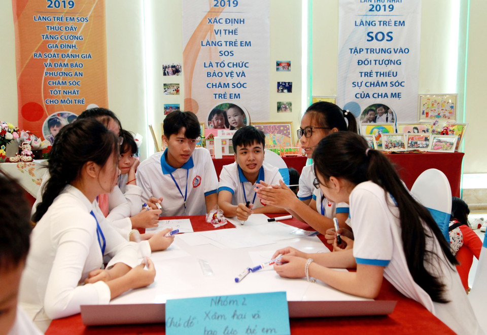 85 trẻ em đại diện cho hơn 3.000 trẻ em tại 17 Làng trẻ em SOS trên cả nước tham dự Diễn đàn trẻ em SOS quốc gia lần thứ nhất (2019).(Ảnh: TTXVN phát)